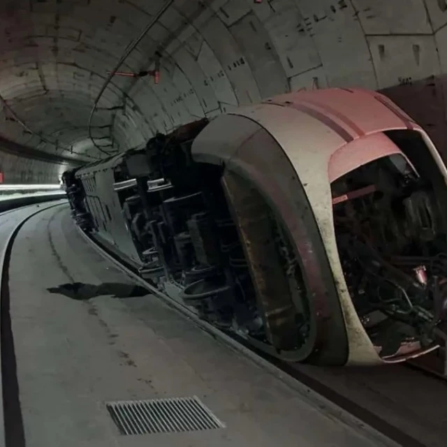 El tren accidentado de Renfe cruzó Madrid descontrolado y sin maquinista