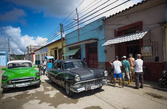 Cuba recupera la conexión del servicio eléctrico tras cuatro días de apagón general