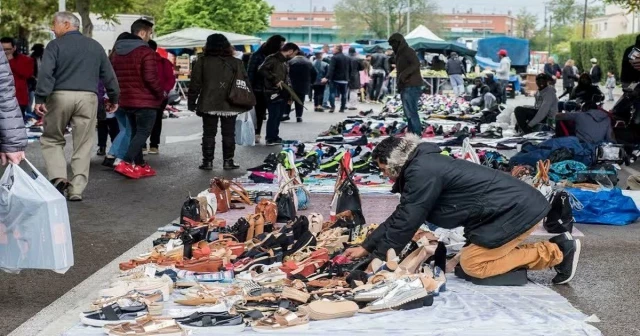 Canovelles (Barcelona) suspende su mercadillo dominical porque se ven superados por el top manta ilegal