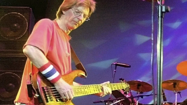 Phil Lesh, miembro fundador de Grateful Dead y bajista influyente, muere a los 84 años (EN)