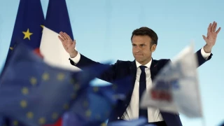 Macron advierte que Putin "avanzará sobre Moldavia" e "incluso" Rumanía si no se le frena